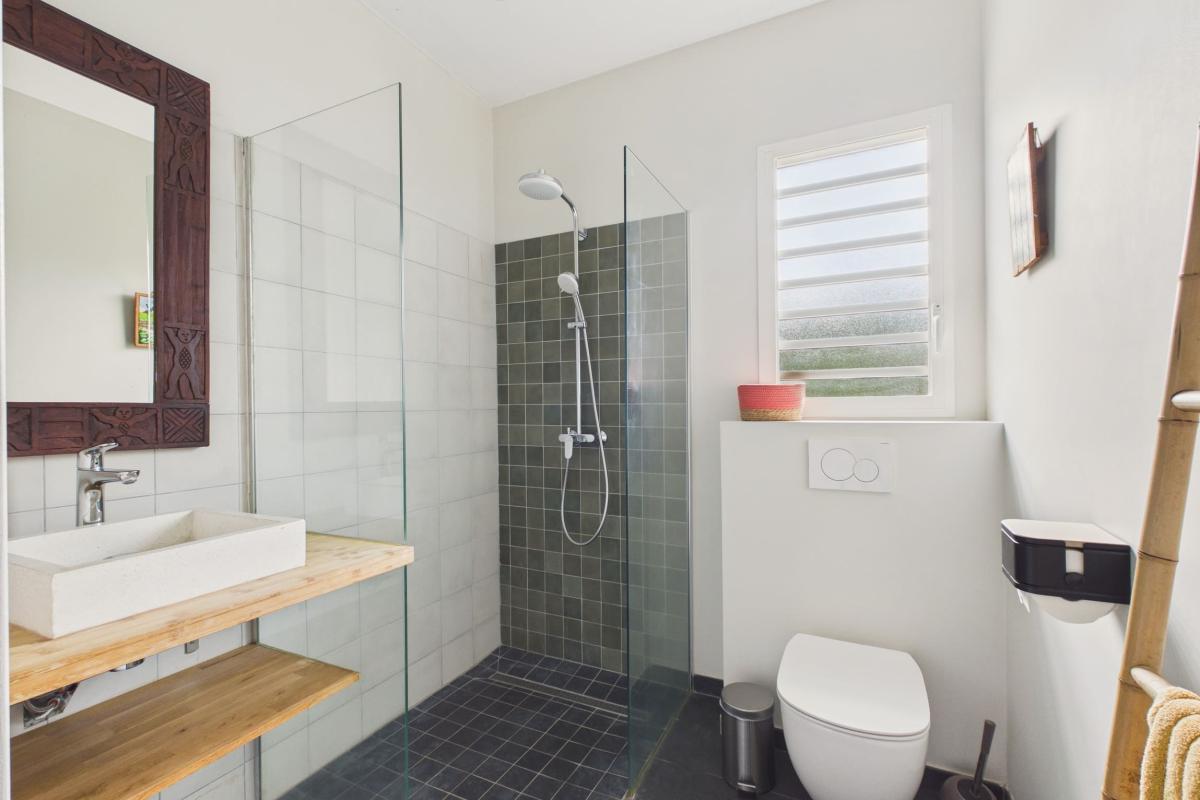 Location villa martinique 12 personnes 4 chambres - chambre 3 douche